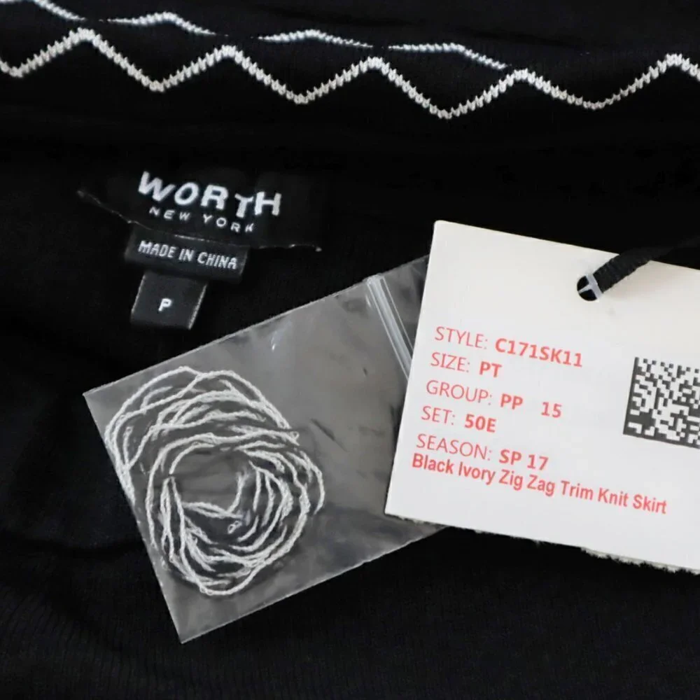 Worth Black with Ivory White Zig Zag Trim A-Line Knit Skirt NWT NEW Size P